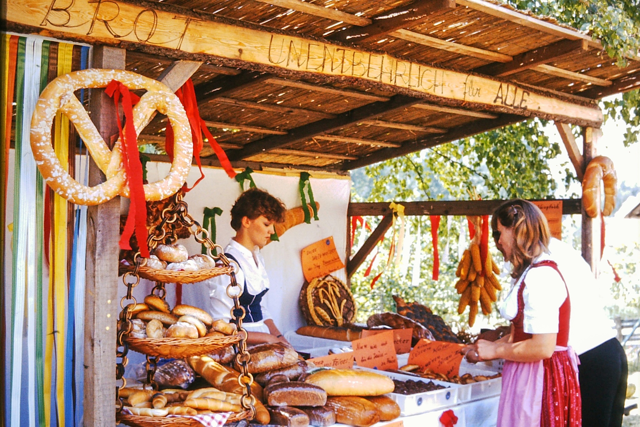 Cover image for article: Culinary Adventures: How to Plan a Food-Focused Vacation